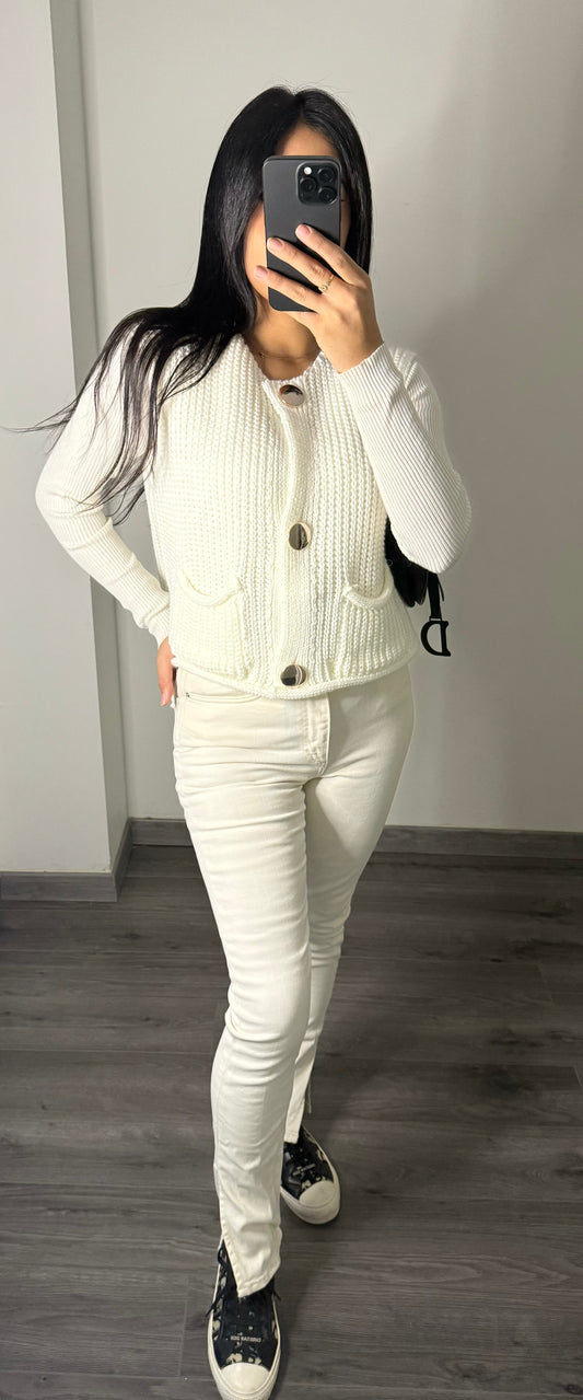 PULL BOUTON SANS MANCHE BLANC